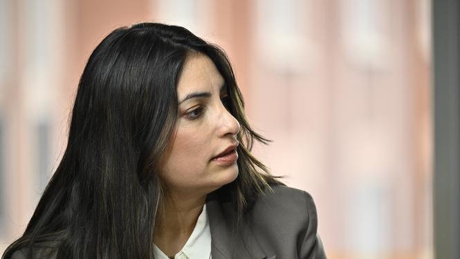 Partiledare Nooshi Dadgostar (V) under Vänsterpartiets kongress i Örebro.