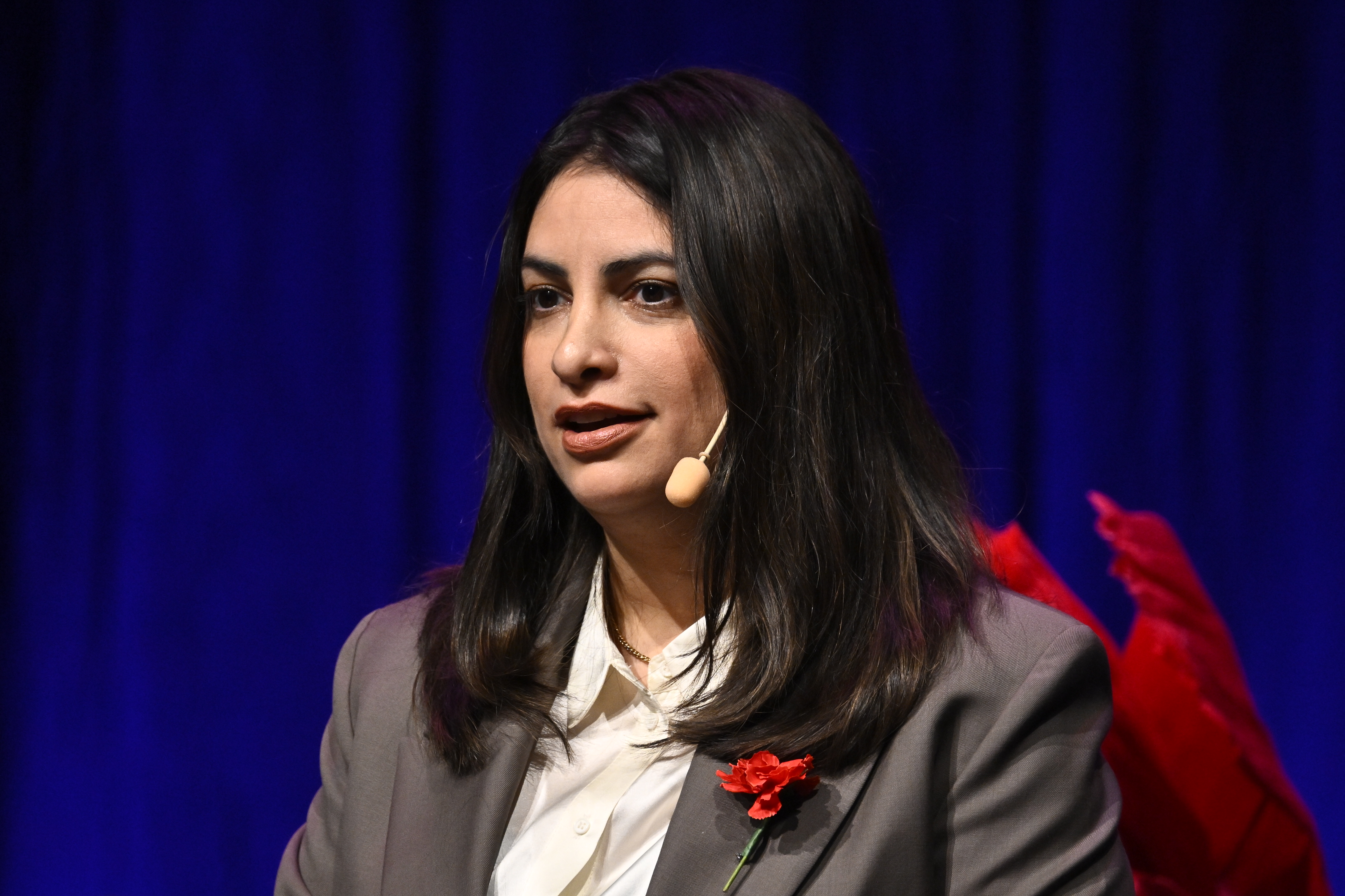 Partiledare Nooshi Dadgostar (V) på Vänsterpartiets kongress i Örebro.