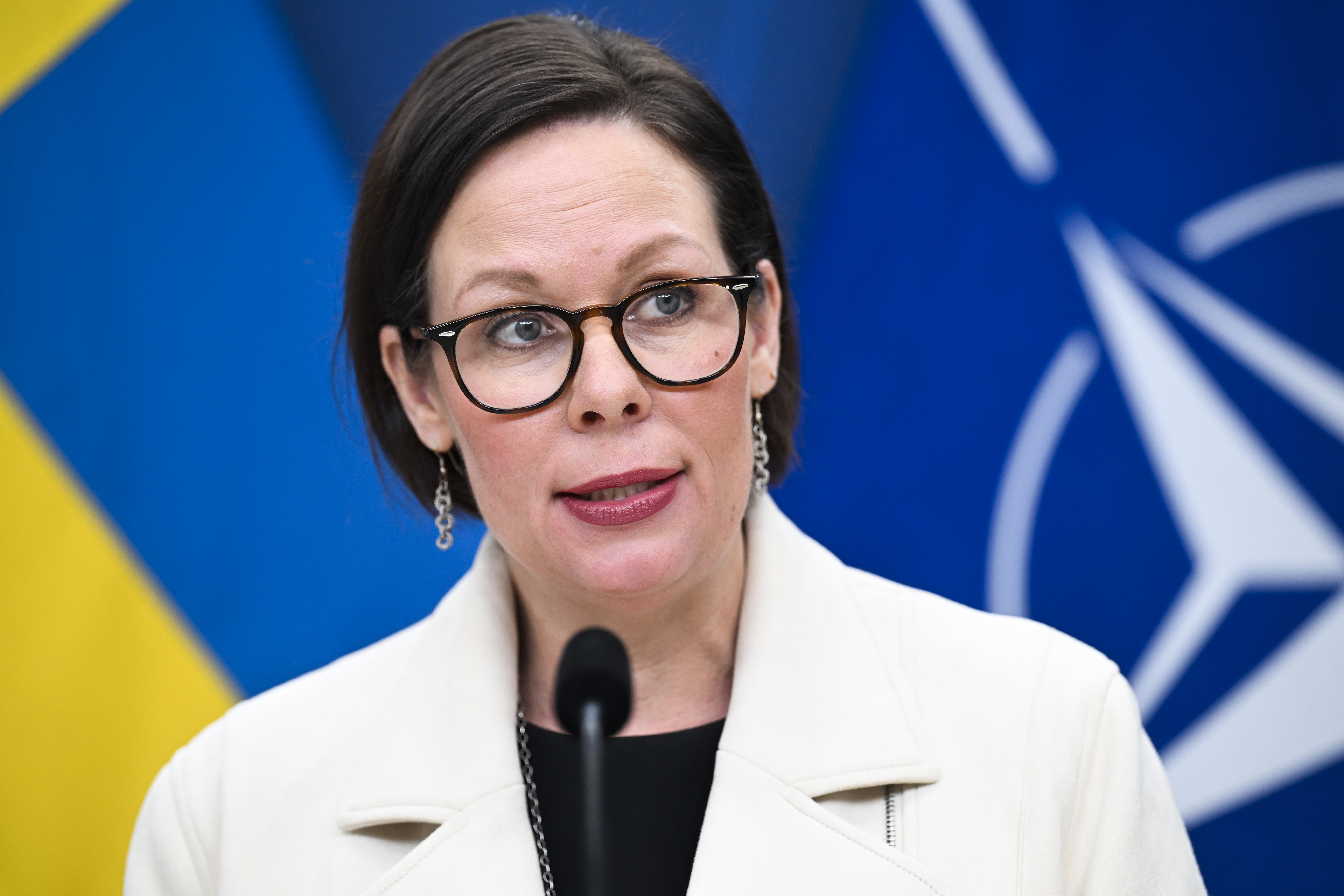 Utrikesminister Maria Malmer Stenergard (M) kommer närvara på EU:s utrikesmöte på tisdag. Inför mötet kräver Sverige sanktioner mot de olagliga israeliska bosättningarna.