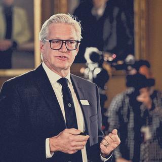 Enligt Jan Teorell har Sverige ett konstitutionellt granskningssystem för solskensdagar, och frågan är vad som händer om vi får ovädersdagar.