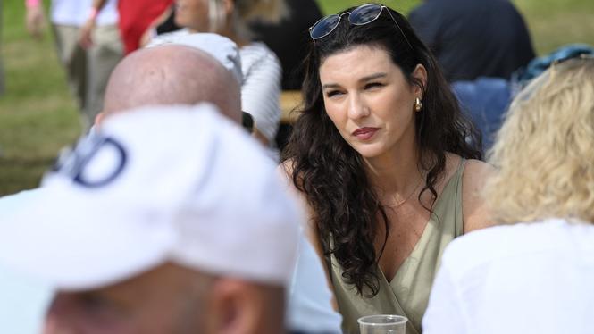 Rebecka Fallenkvist lämnade sina politiska uppdrag 2022 efter ett inlägg om Anne Frank.