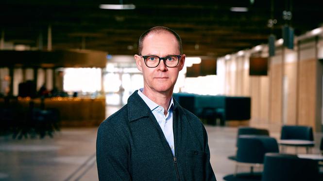 Ulf Myrestam på Sveriges Radio försvarar Gapminders medverkan i att ta fram frågor till ett skolquiz. ”Det finns inga kontrakt mellan Gapminder och Academedia.”