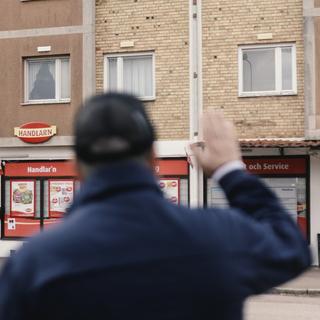 Boom för svensk vapenindustri i skuggan av krigen • Döende bruksorten kan bli vinnare • ”Kanske får skolan vara kvar”.