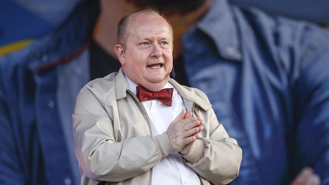 Dick Erixon (SD) skriver i ett mejl till Europaparlamentets talman Roberta Metsola att parlamentet måste införa mer distansarbete som svar på oljekrisen.