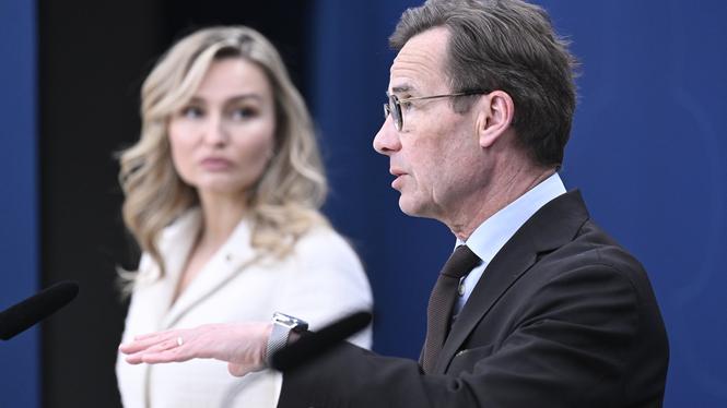 Regeringen har beslutat om att temporärt sänka bränsleskatter till den lägsta tillåtna nivån. Men egentligen vill man gå längre.