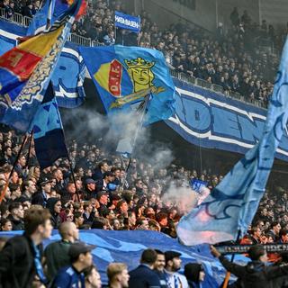 Djurgårdens klack under fotbollsmatch i Allsvenskan mellan Djurgårdens IF och Hammarby IF.