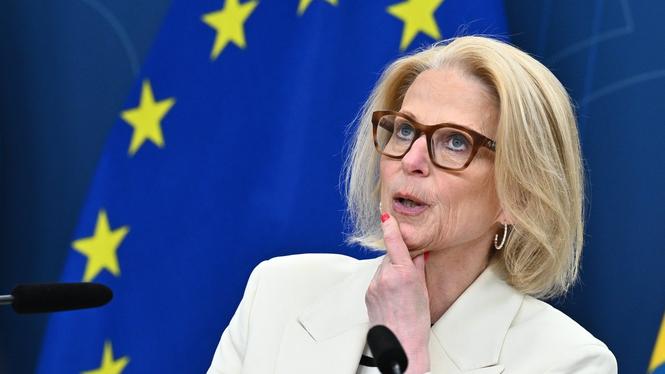Finansminister Elisabeth Svantesson (M) presenterar en uppdaterad ekonomisk prognos med anledning av Irankrigets ekonomiska konsekvenser.