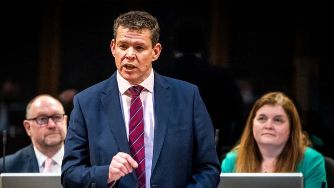 Det progressiva walesiska Plaid Cymru, under ledning av Rhun ap Iorwerth, är ett av partierna som hoppas bryta det socialdemokratiska Labours dominans.