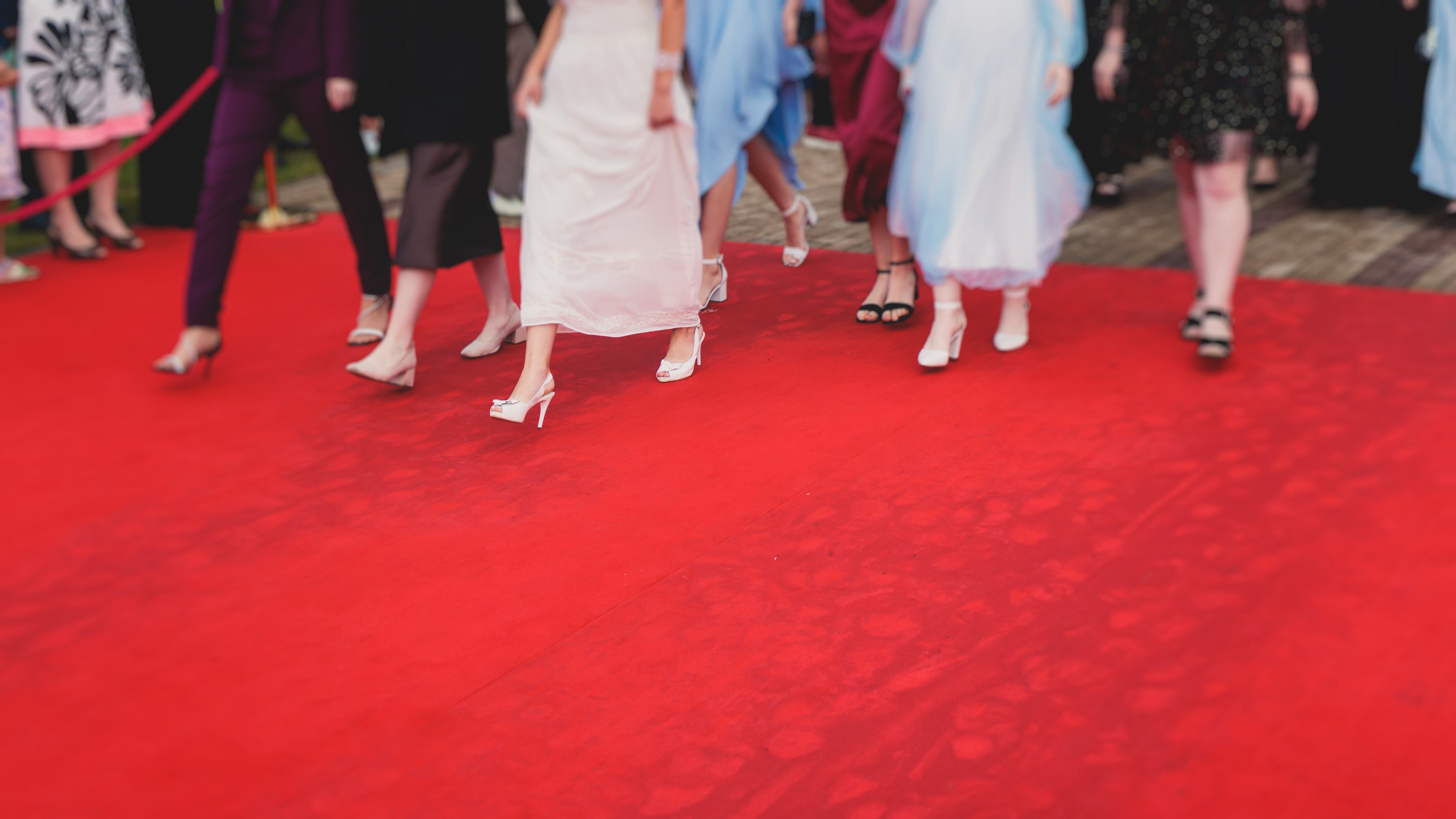 Men varför ska man bry sig om en filmfestival där glamour och bling-bling tycks viktigare än konsten? skriver Emma Sofia Dedorson.