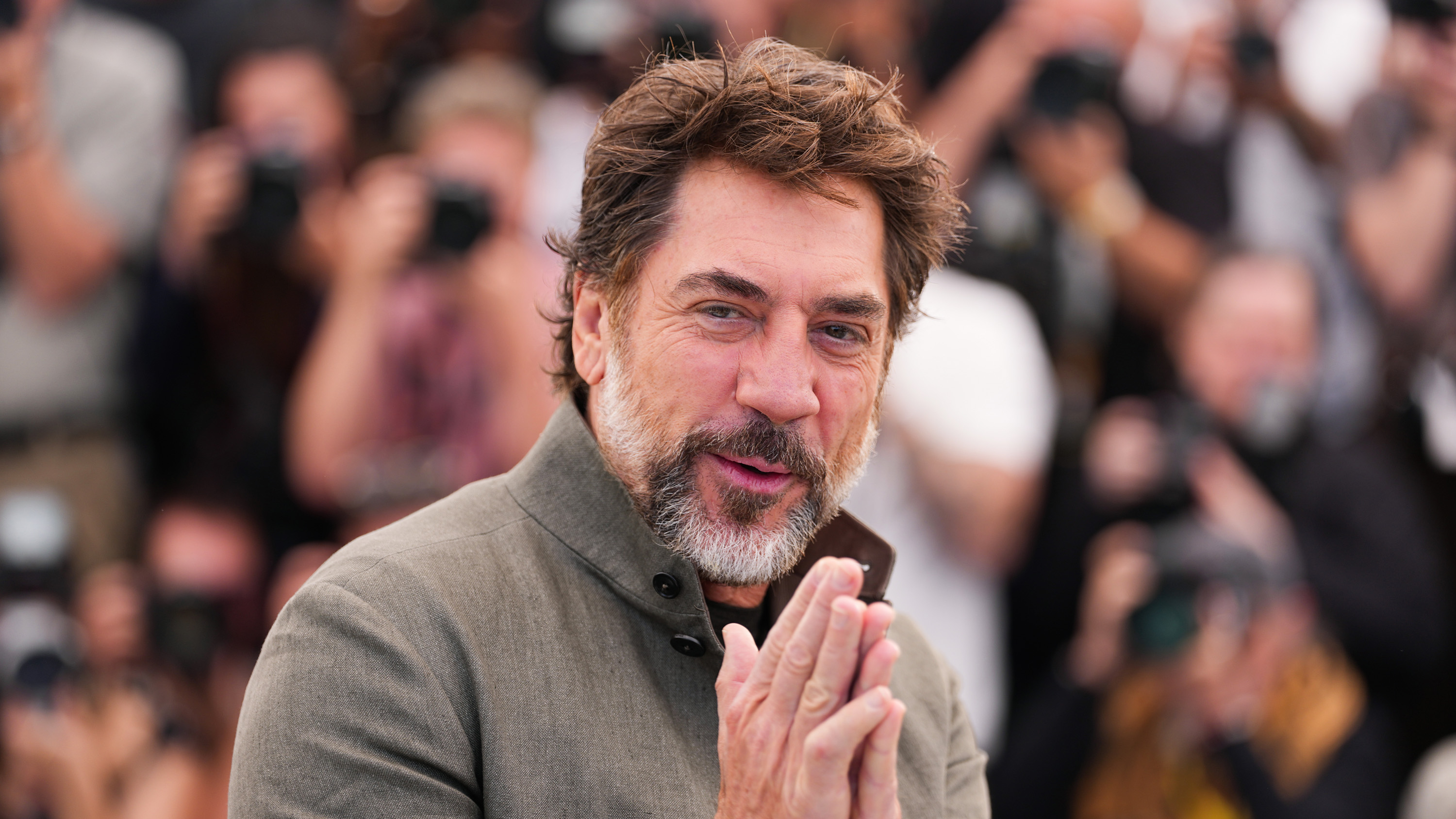 Samtalet ska inte handla om politik, ändå är det där som det direkt hamnar när Javier Bardem samtalar med Dagens ETC: