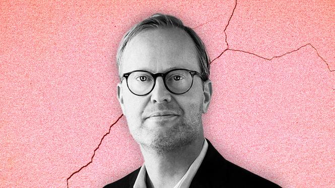 Som den sluge mediestrateg han är sparkar han de rödgröna där det gör som ondast, skriver Henrik Jalalian.
