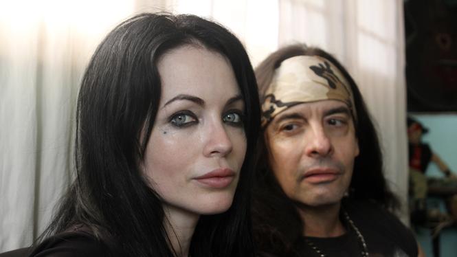 Natalia och José Miguel Sánchez, känd under sitt författaralias Yoss.