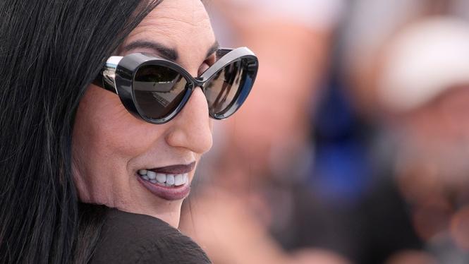 Rossy De Palma är gästartist på Le Nouveau Printemps.