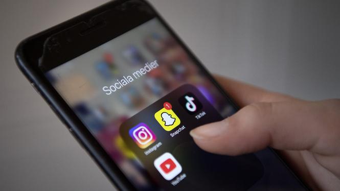 Regeringens utredare föreslår en åldersgräns på 15 år för sociala medier i sitt delbetänkande. Arkivbild.