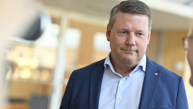Socialdemokraternas partisekreterare Tobias Baudin (S) kommenterar SCB:s partisympatiundersökning.