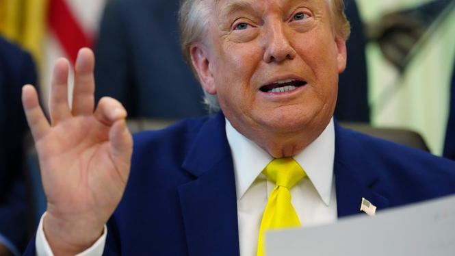 USA:s president Donald Trump i Vita huset på torsdagen.