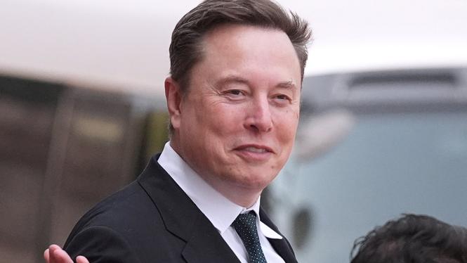 SpaceX börsnotering har ett finger med i spelet.