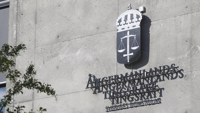 Ångermanlands tingsrätt dömer en man till fyra år och fem månaders fängelse. Arkivbild.
