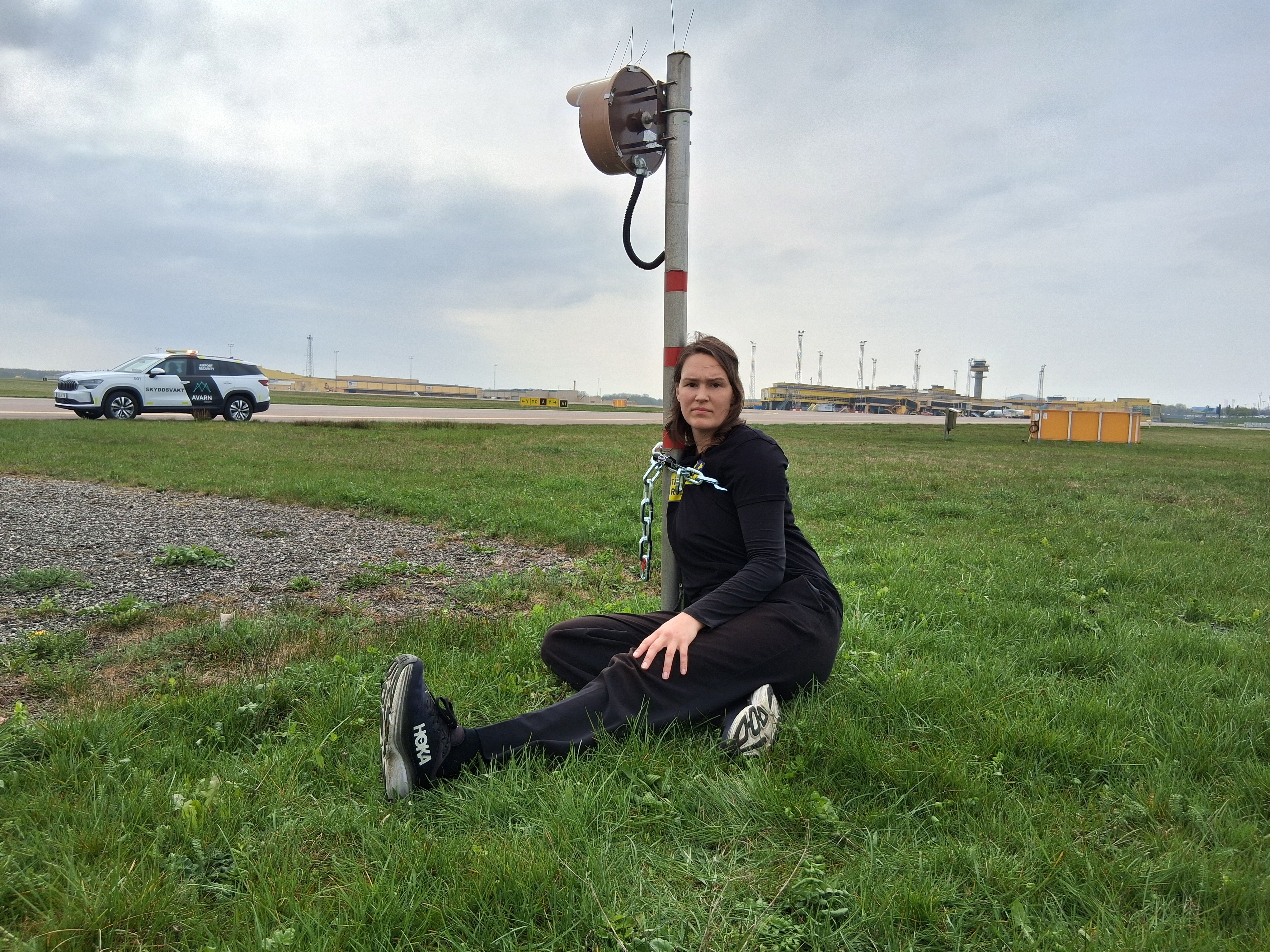 Tina Kronberg Berggren bröt sig in på Malmö airport i en aktion för klimatet.