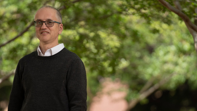 – Det är väldigt lätt för människor inom extremhögern att till exempel skylla på invandrare när de inte kan få ett jobb, men orsaken till det är enligt vår uppfattning 40 år av offentlig åtstramning, säger Steven Hail.