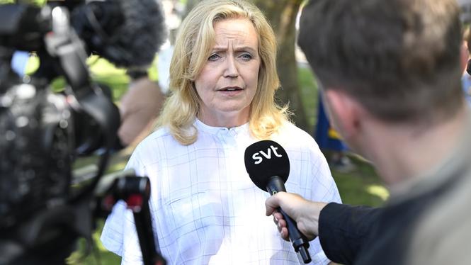 Centerpartiet lägger fram ett nytt förslag om skattefri grundlön.
