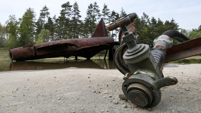 Brandövningsplatsen, där brandskum med PFAS användes, på F17 i Kallinge. Staten blir inte skadeståndsskyldig gentemot invånarna i området, enligt JK:s beslut. Arkivbild.